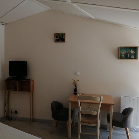 Chambres D'Hotes "La Source" Mareuil-sur-Lay Exterior foto