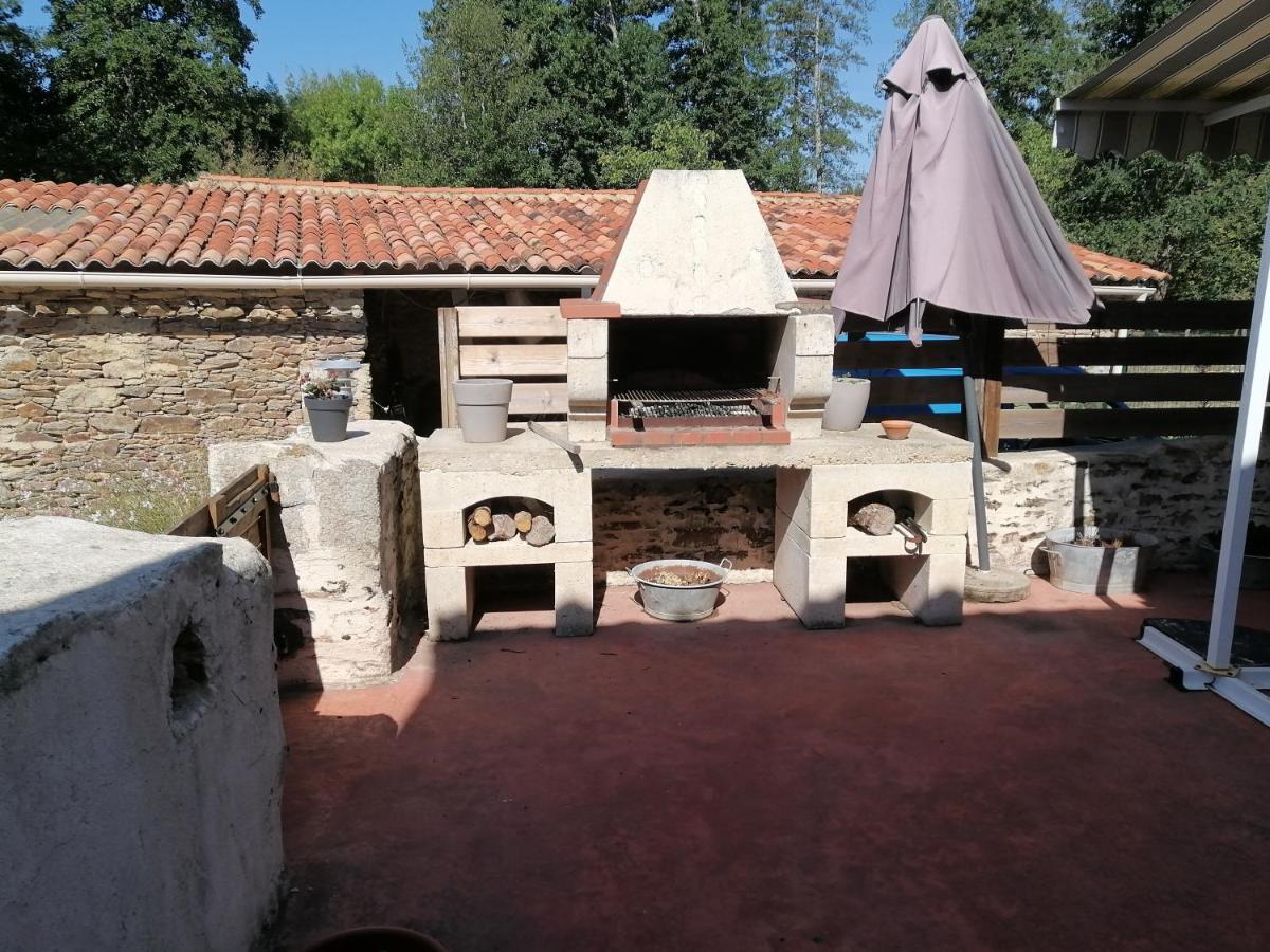 Chambres D'Hotes "La Source" Mareuil-sur-Lay Exterior foto